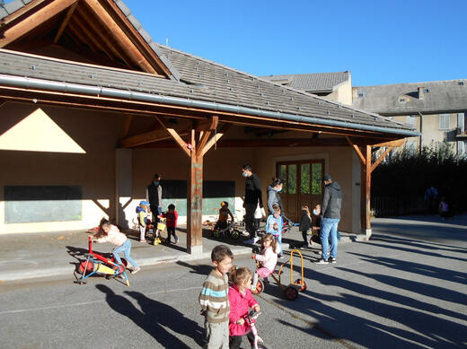 Création d'ateliers graph' sous les préaux